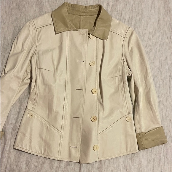 Elegant Cream Leather Women's Jacket - Picture 1 of 1